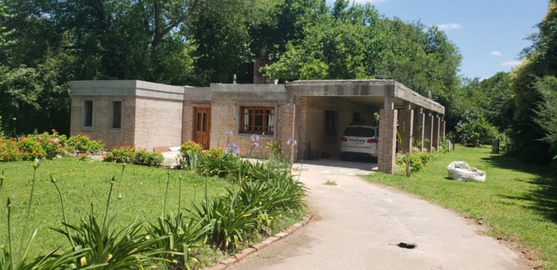 HERMOSA CASA AMPLIA, COMODA Y LUMINOSA