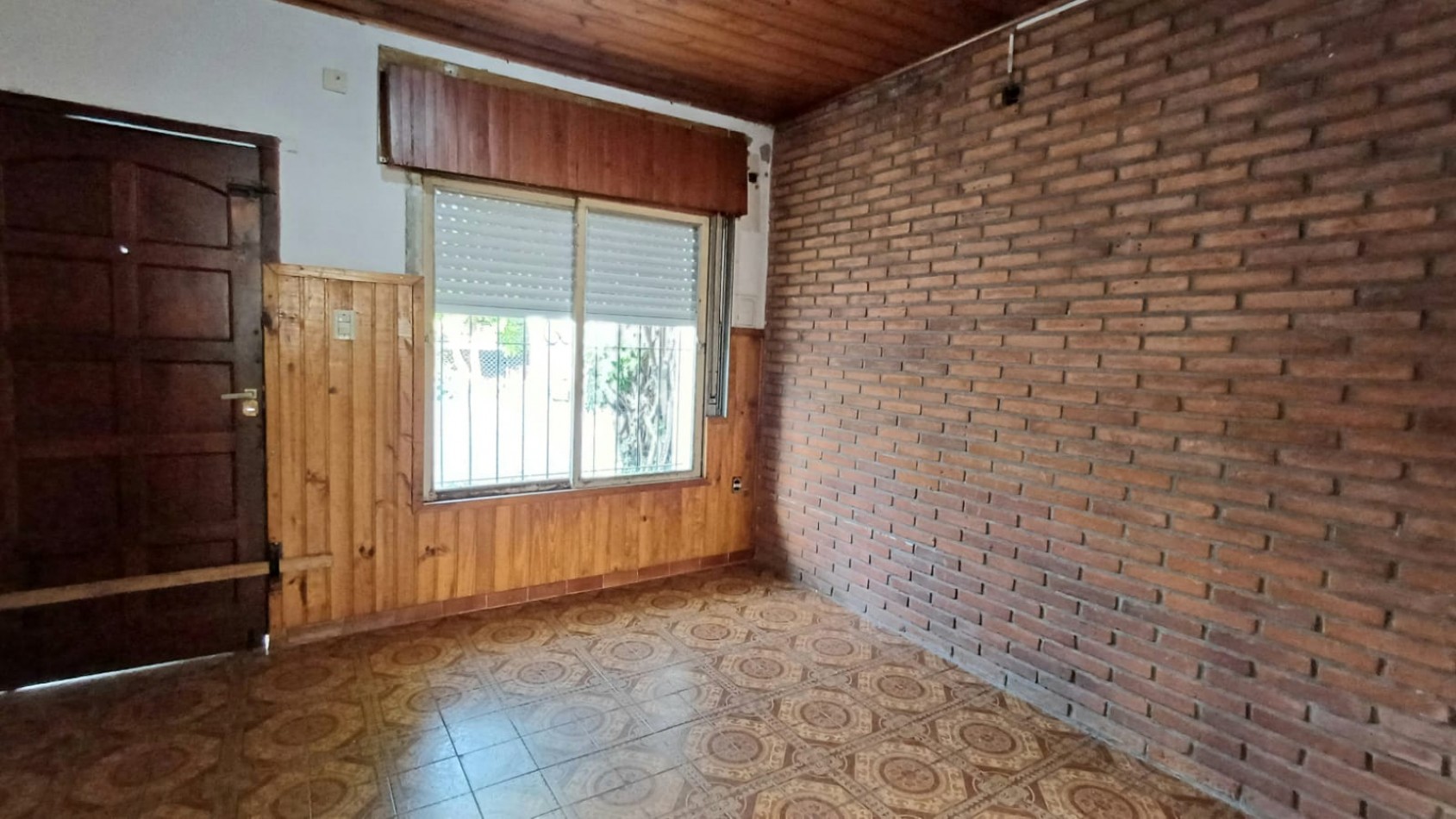 CASA EN VENTA + DEPTO, PH 