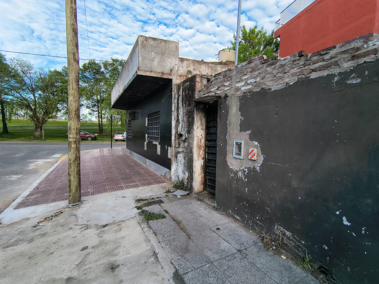 Excelente esquina en Virreyes
