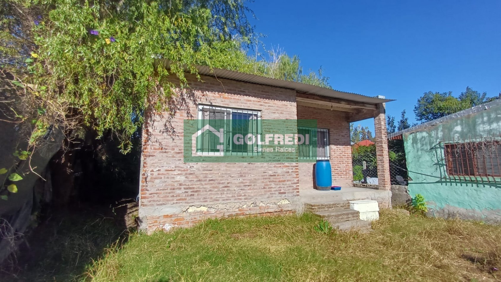 Casa en amplio lote