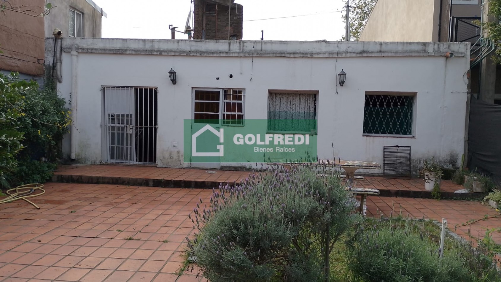 Casa en Amplio Lote