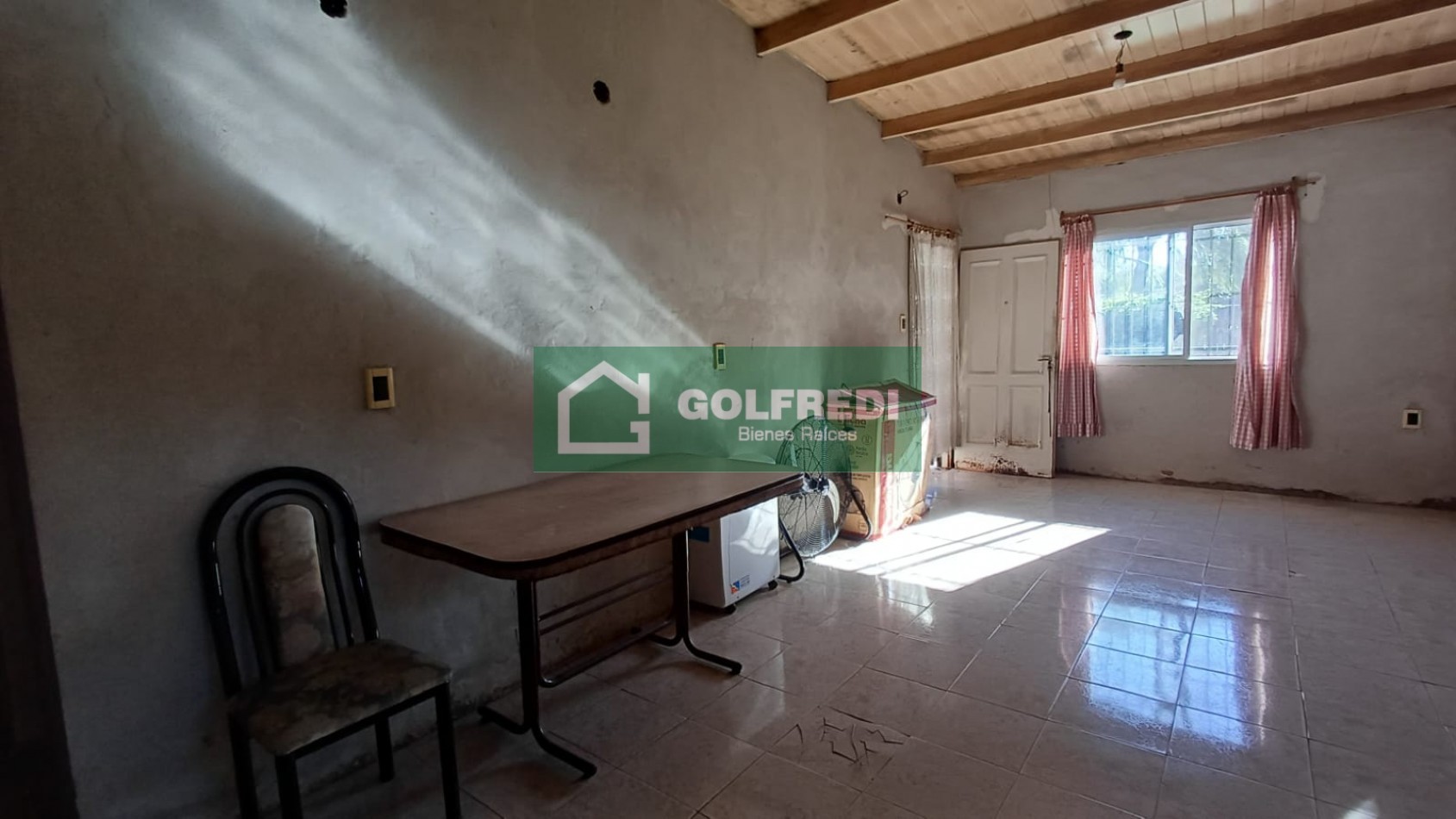 Casa en amplio lote