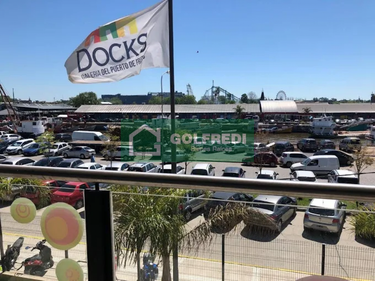 Locales en Docks del Puerto
