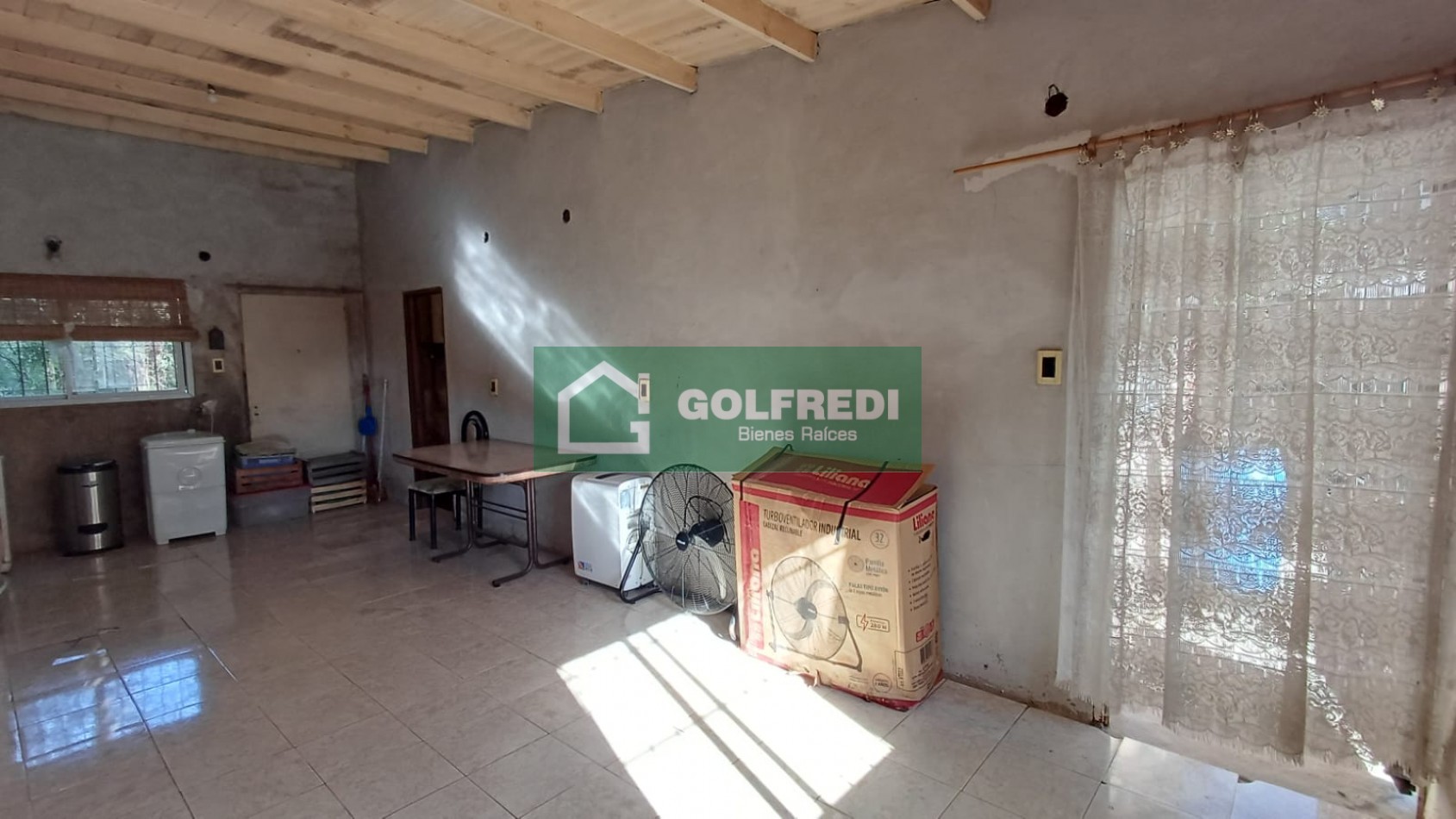 Casa en amplio lote