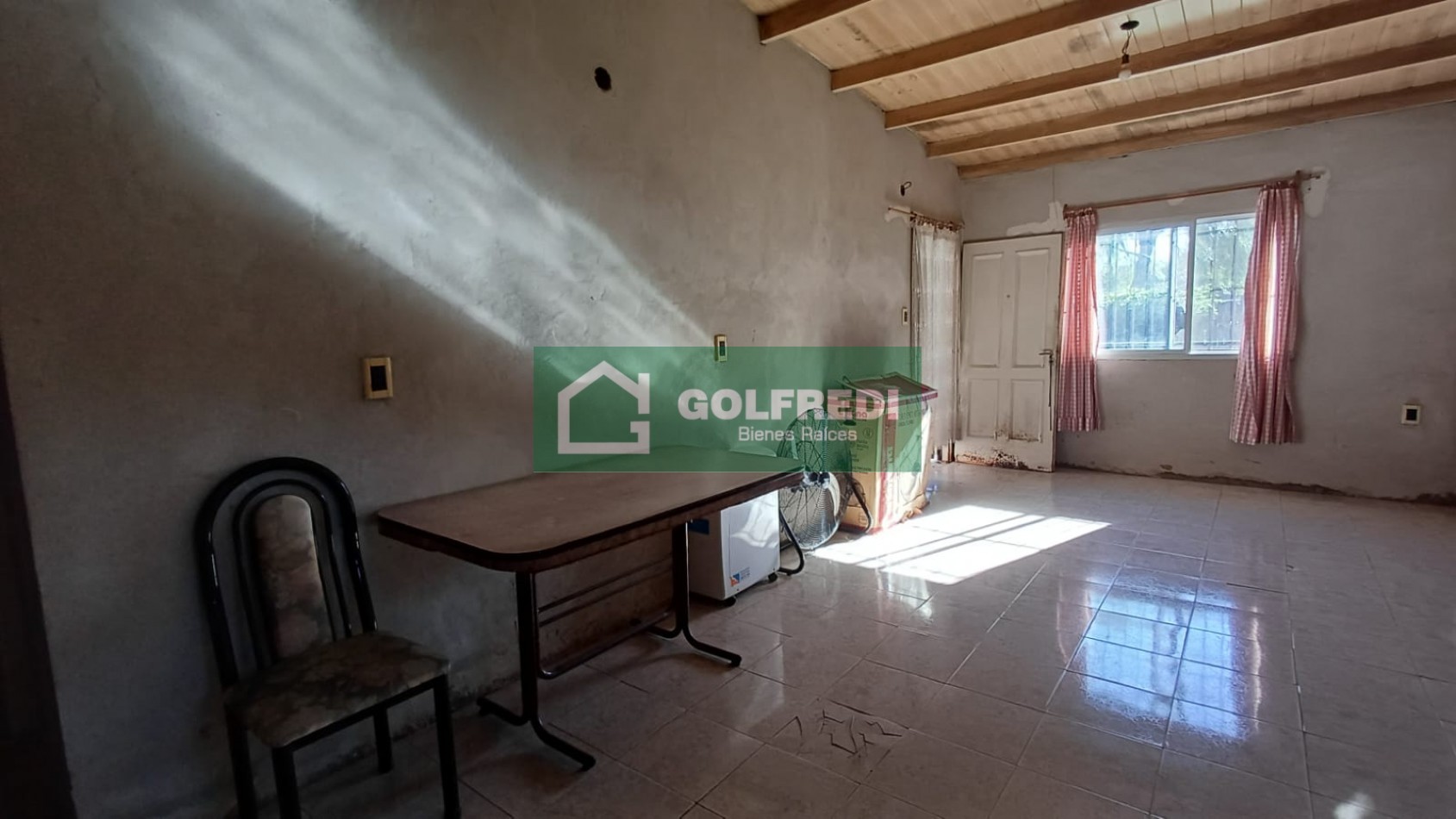 Casa en amplio lote