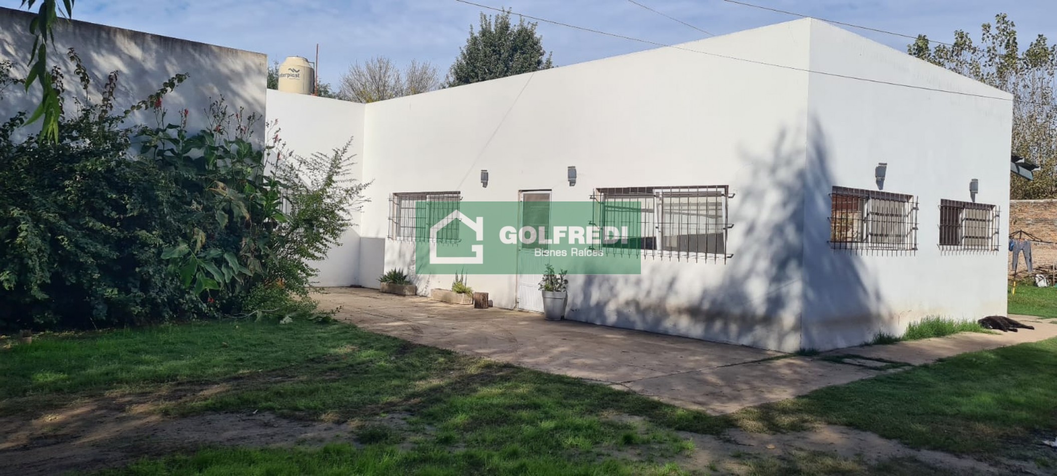 Casa sobre 2 lotes