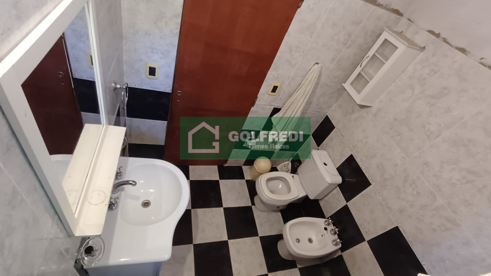 Casa en amplio lote