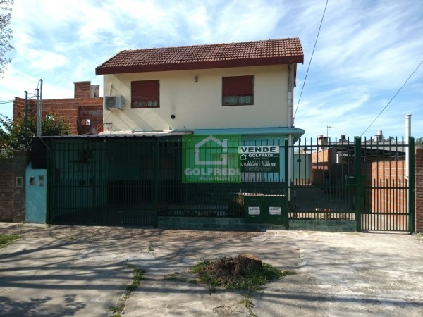 Casa con departamento en Benavidez