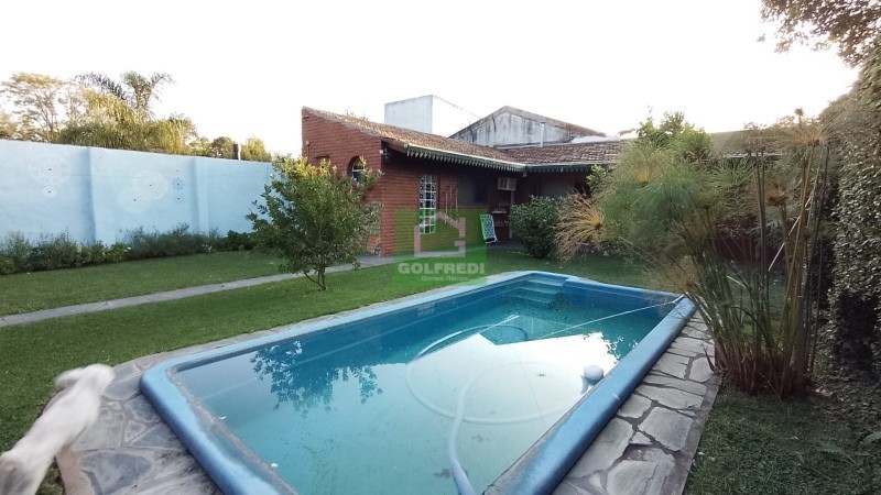 Casa con dependencia en Don Torcuato