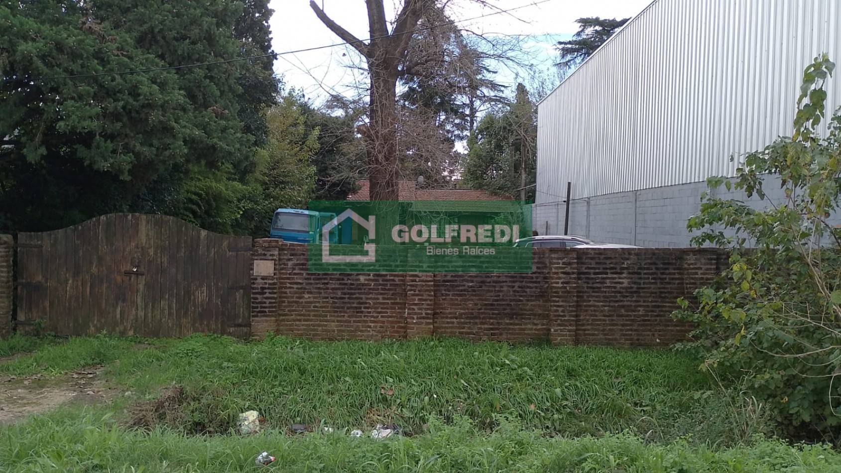 Terreno con casa a reciclar