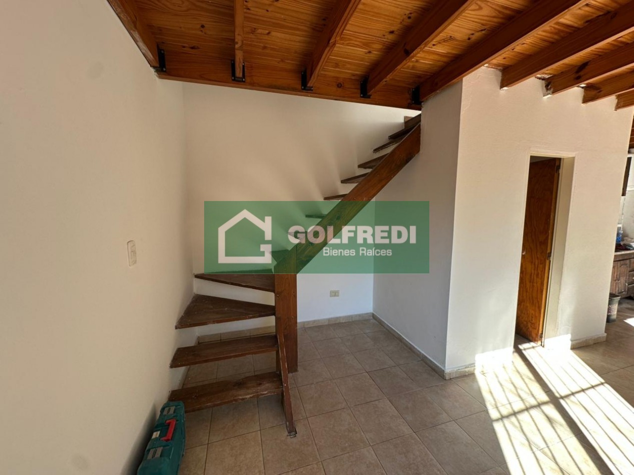 PH tres ambientes en Garin