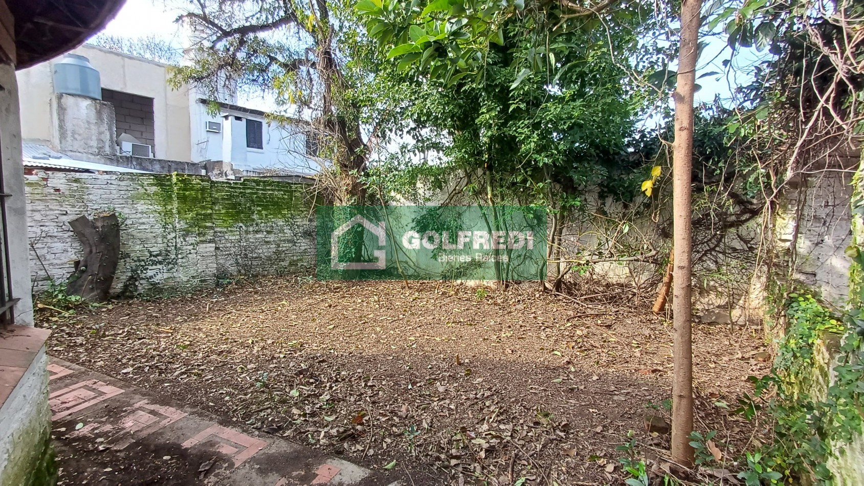 Lote con mejoras en Torcuato
