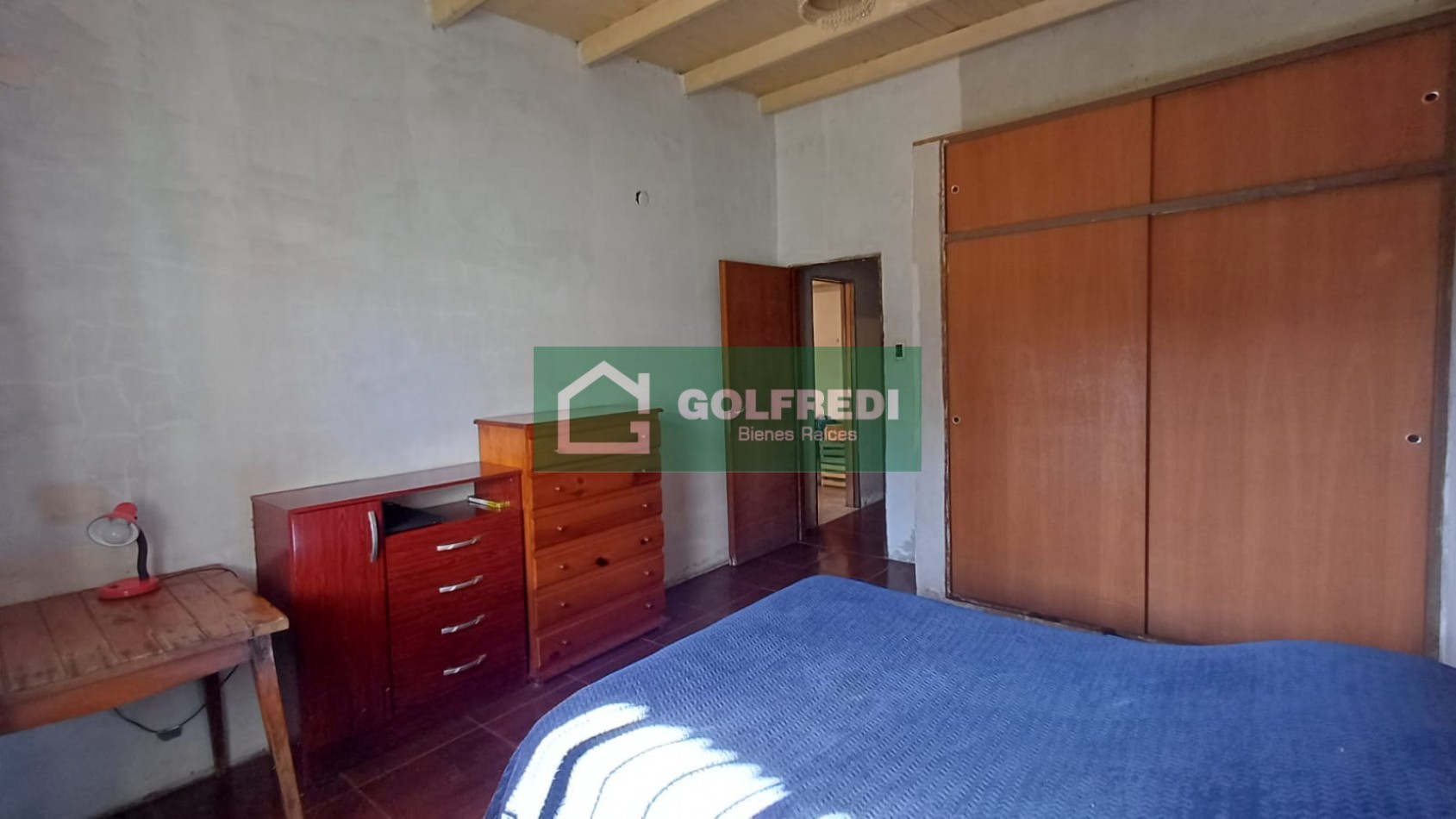 Casa en amplio lote