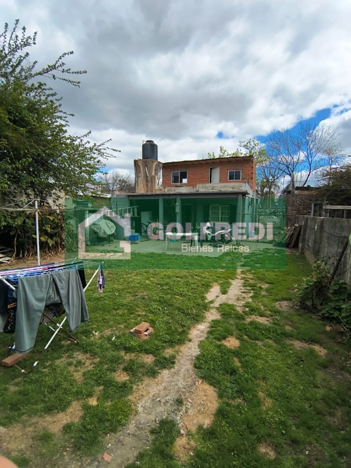 4 viviendas en un lote