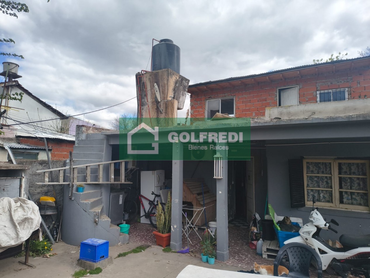 4 viviendas en un lote