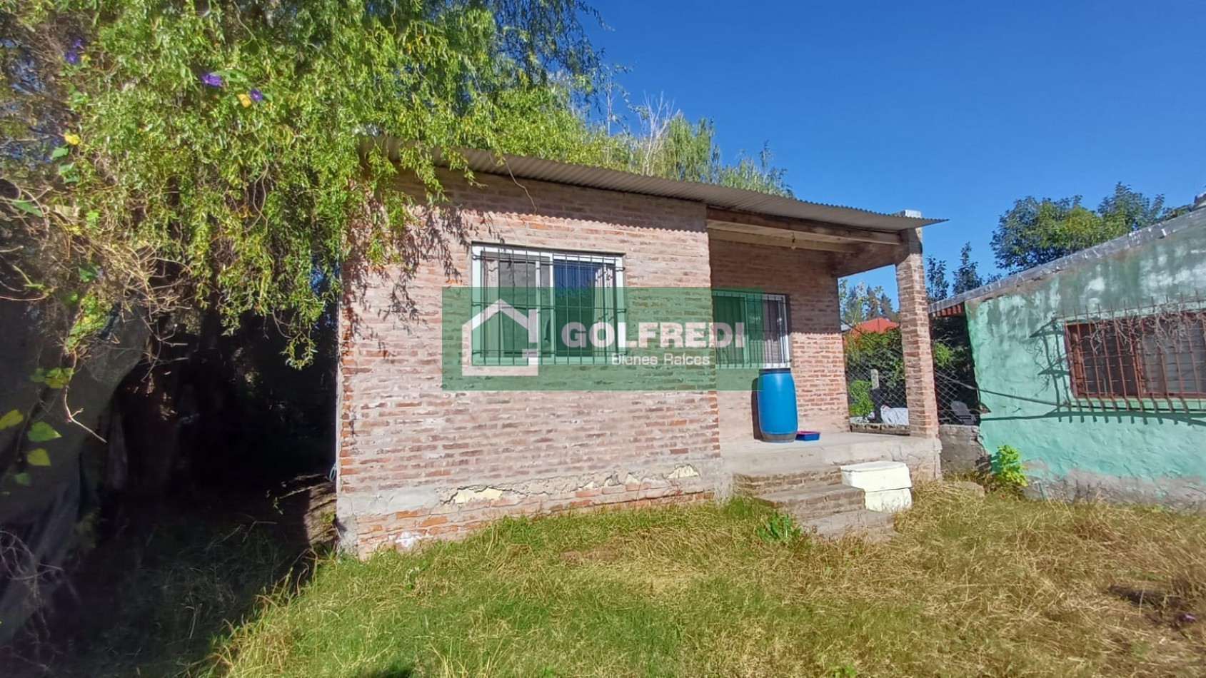 Casa en amplio lote