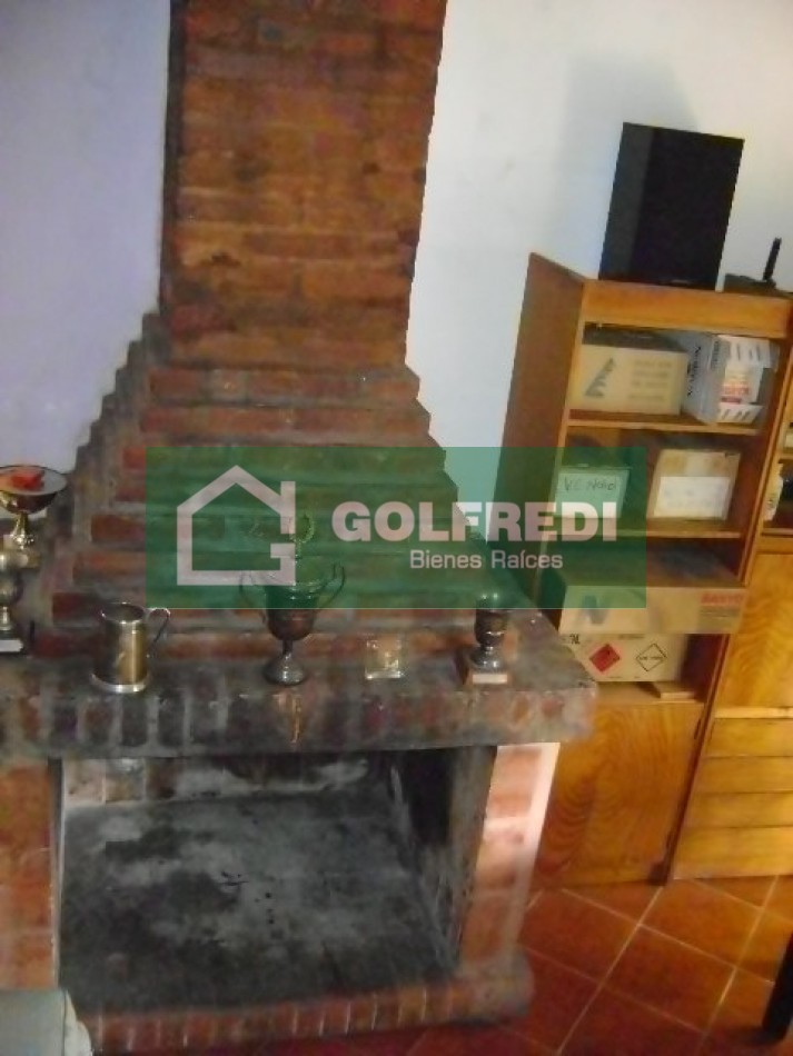 Casa de 5 ambientes en Benavidez Centro