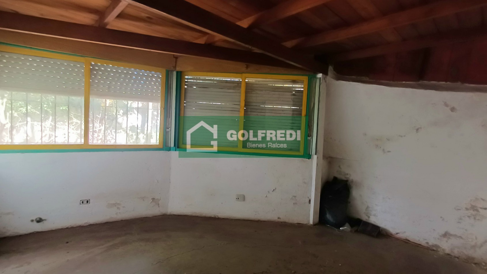 Lote con mejoras en Torcuato