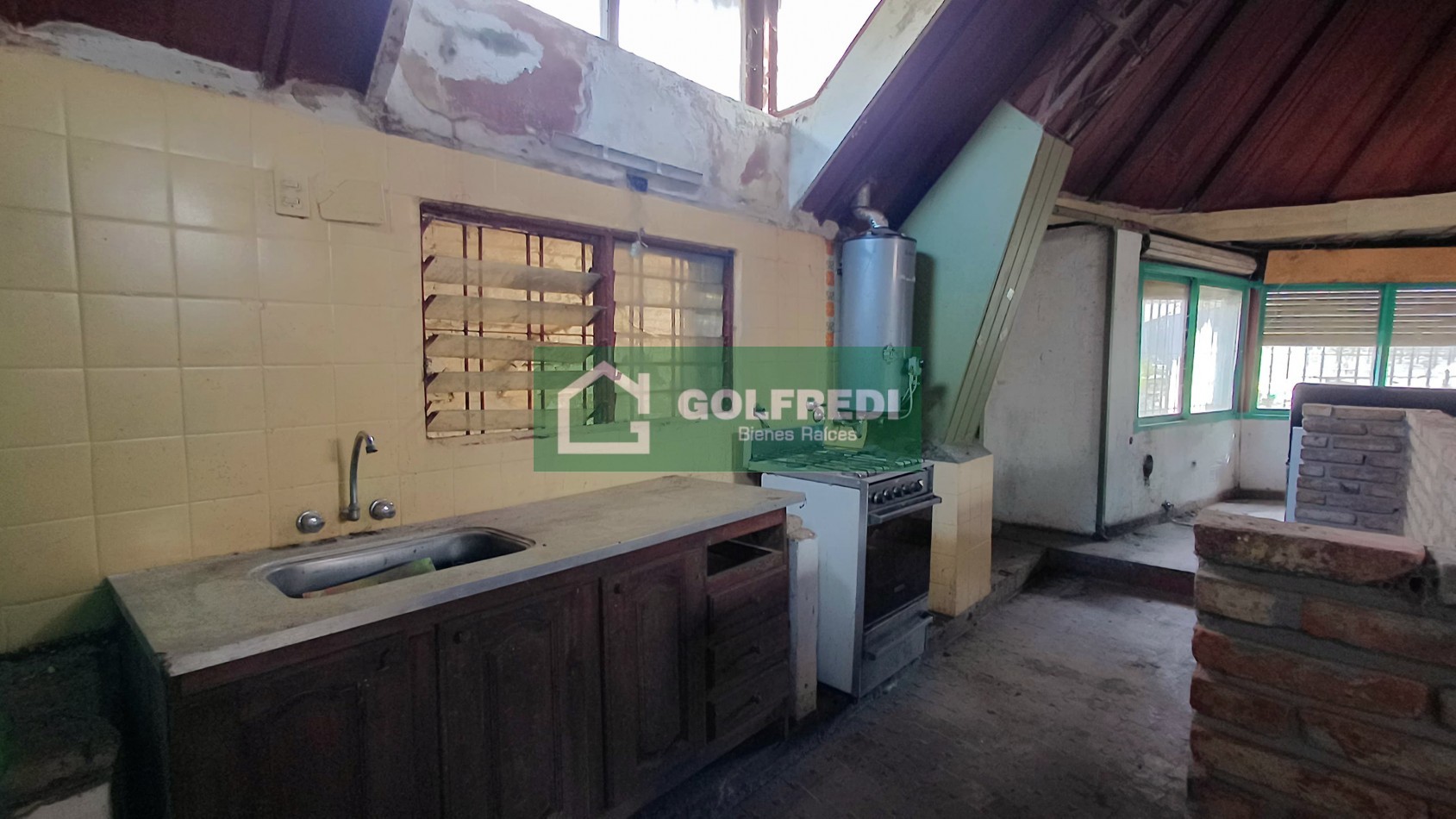 Lote con mejoras en Torcuato