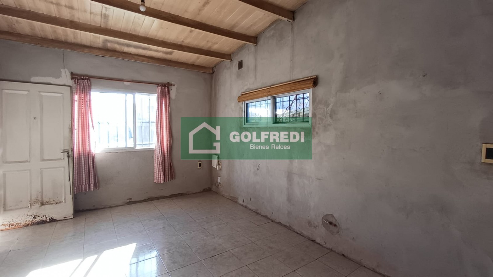 Casa en amplio lote