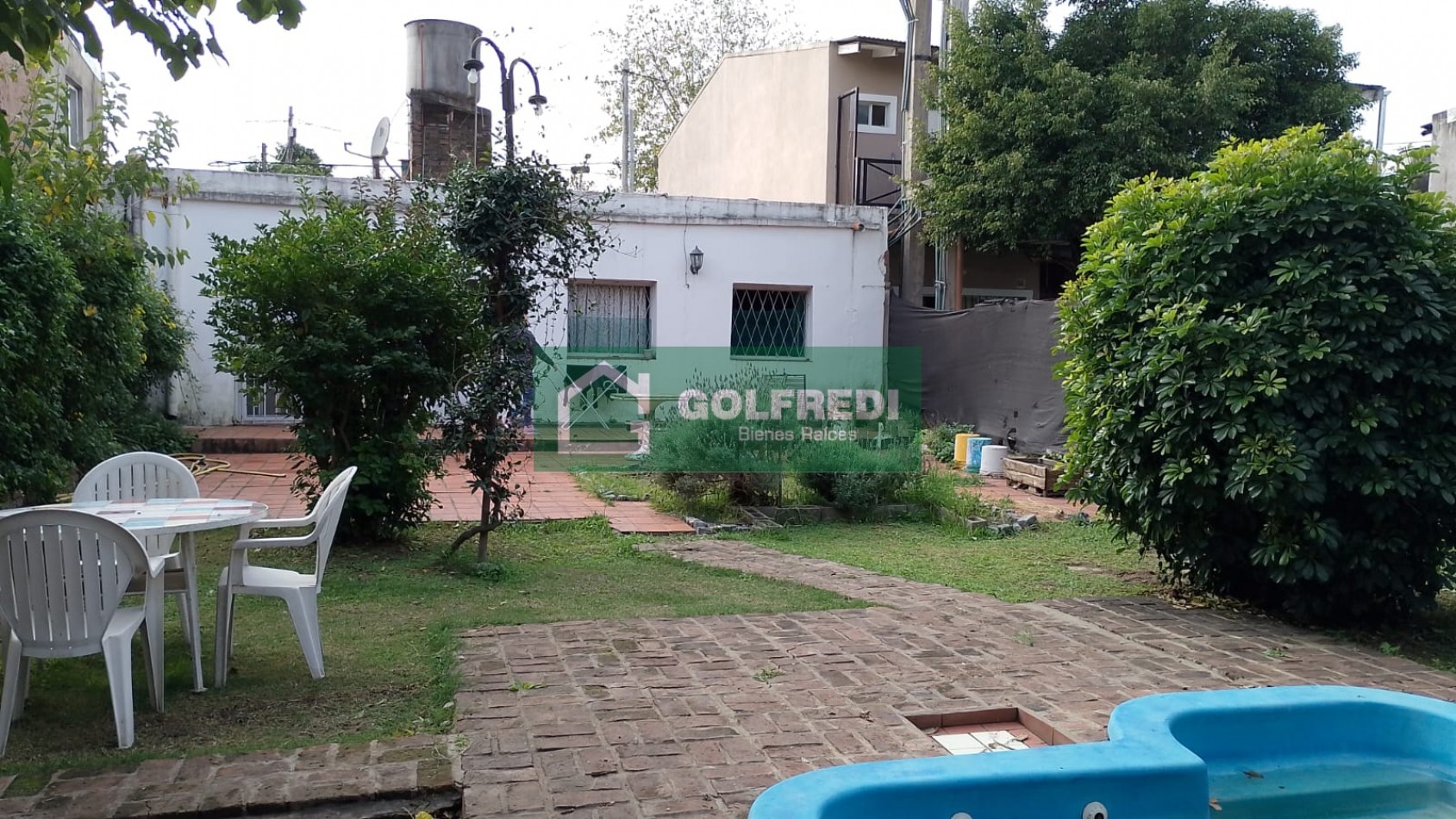 Casa en Amplio Lote